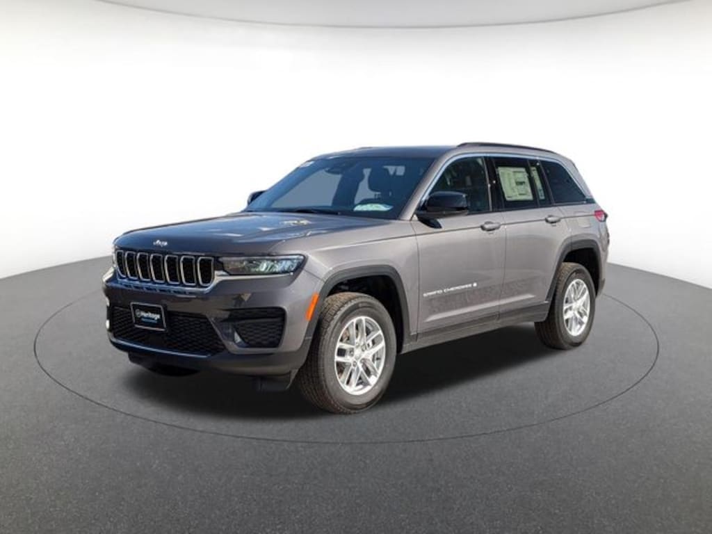 New 2025 Jeep Grand Cherokee Laredo Sport Utility
