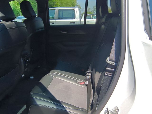 2025 Jeep Grand Cherokee Altitude - Photo 10