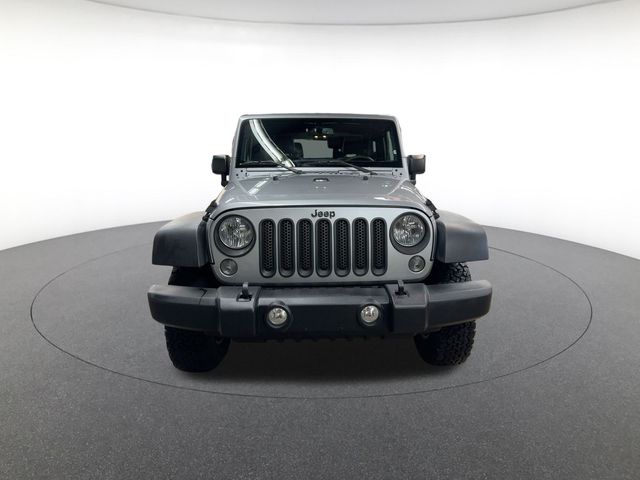 2016 Jeep Wrangler Rubicon photo 2