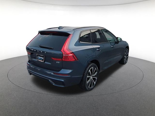 2024 Volvo XC60 B5 Plus photo 4