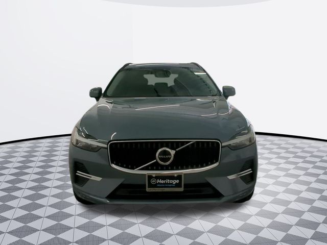 2023 Volvo XC60 B5 Core photo 2