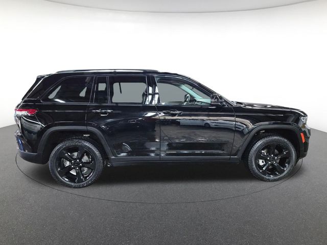 2023 Jeep Grand Cherokee Limited photo 4