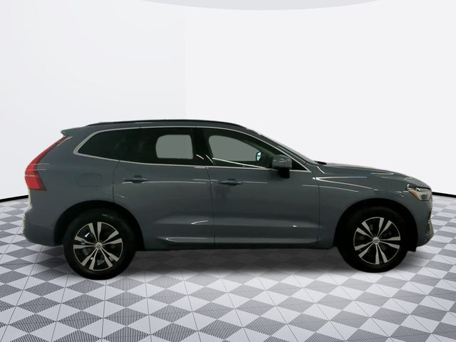 2023 Volvo XC60 B5 Core photo 4