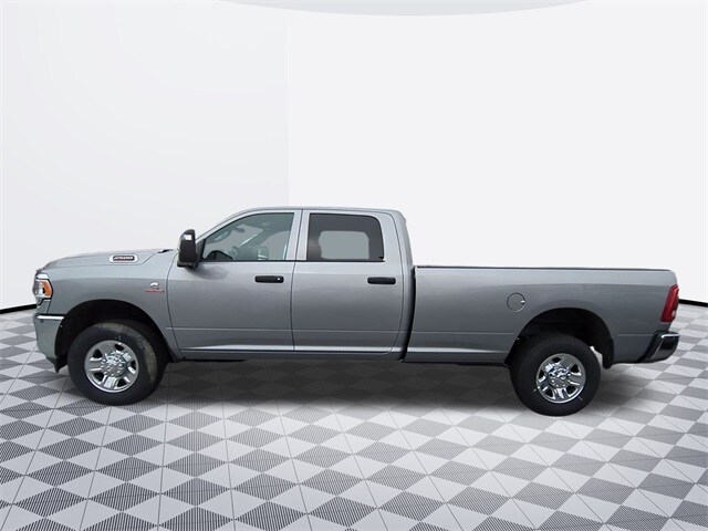 2024 Ram 2500 Tradesman photo 2