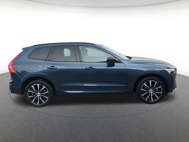 2024 Volvo XC60 B5 Plus photo 3