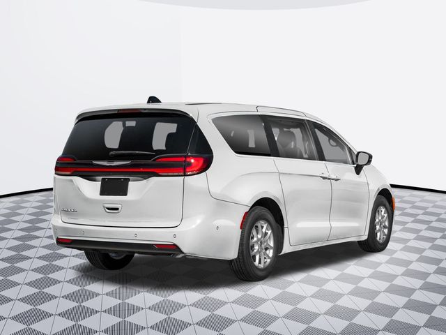 2026 Chrysler Pacifica photo 2