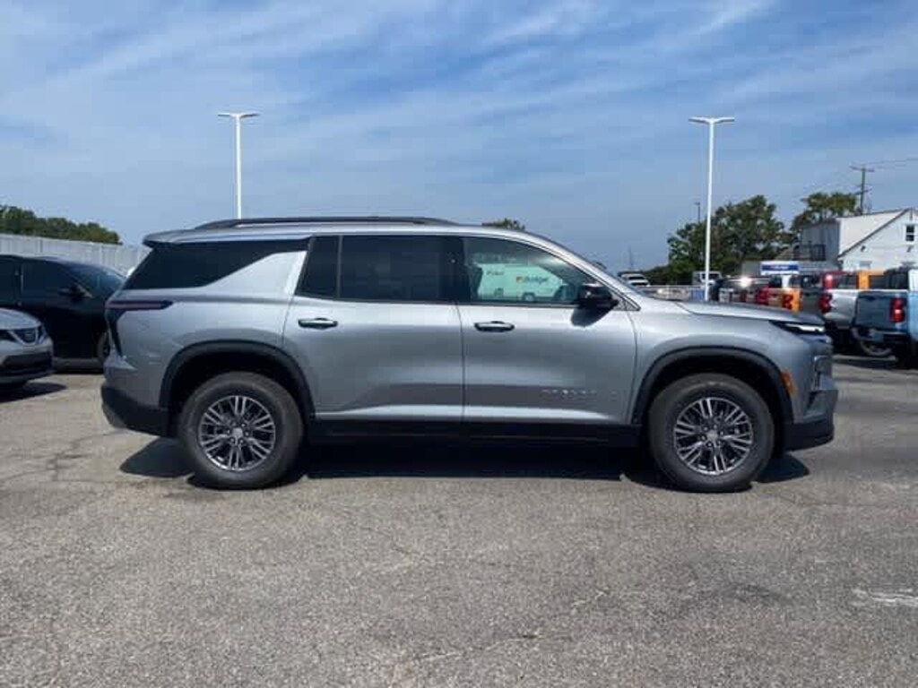 New 2026 Chevrolet Traverse LT SUV