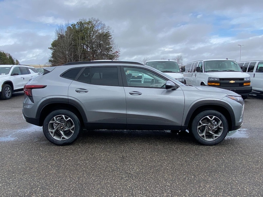 Used 2026 Chevrolet Trax LT SUV