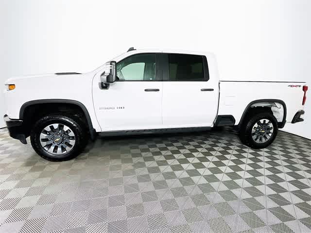 2023 Chevrolet Silverado 2500HD Custom photo 4