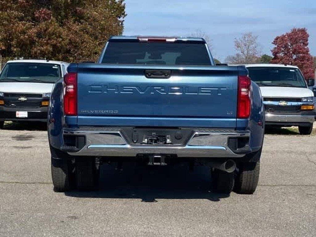 New 2026 Chevrolet Silverado 3500 HD LT Truck Crew Cab