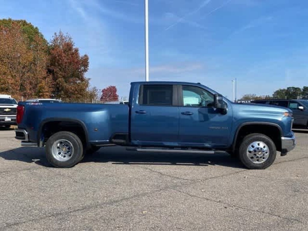New 2026 Chevrolet Silverado 3500 HD LT Truck Crew Cab