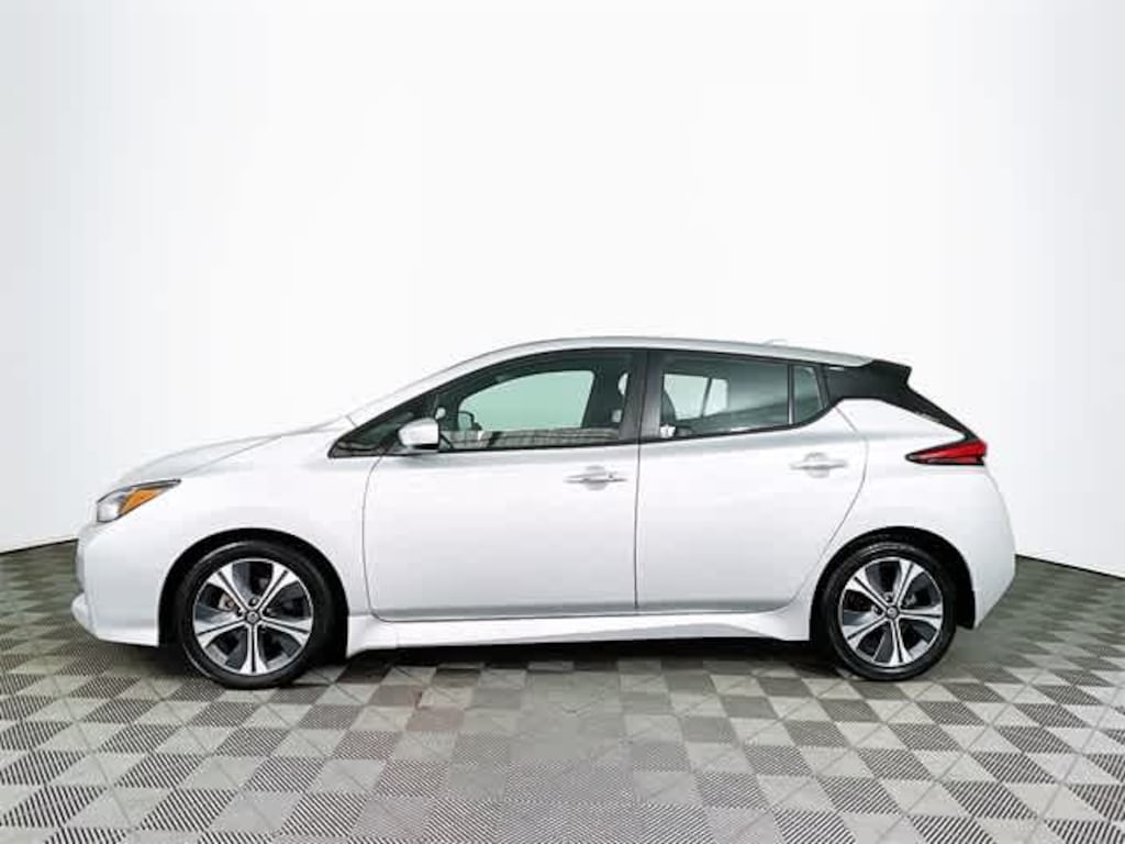 Used 2021 Nissan Leaf SV Hatchback