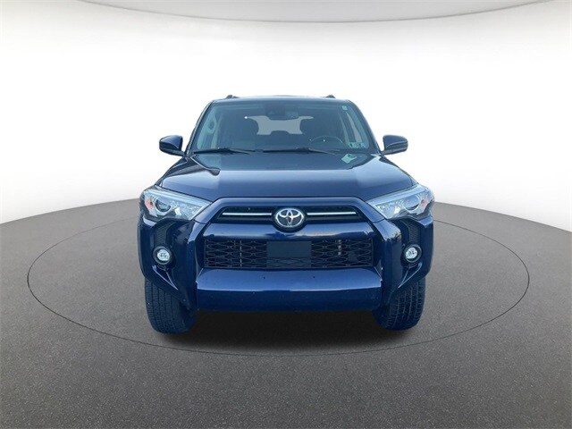 2022 Toyota 4Runner SR5 photo 2