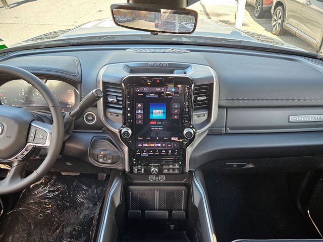 2026 RAM 3500 Laramie - Photo 7