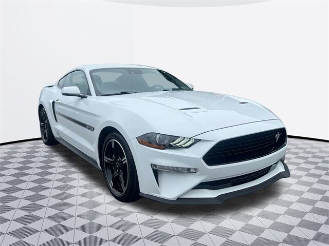 2021 Ford Mustang GT Premium photo 3