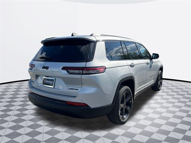 2025 Jeep Grand Cherokee Limited photo 2