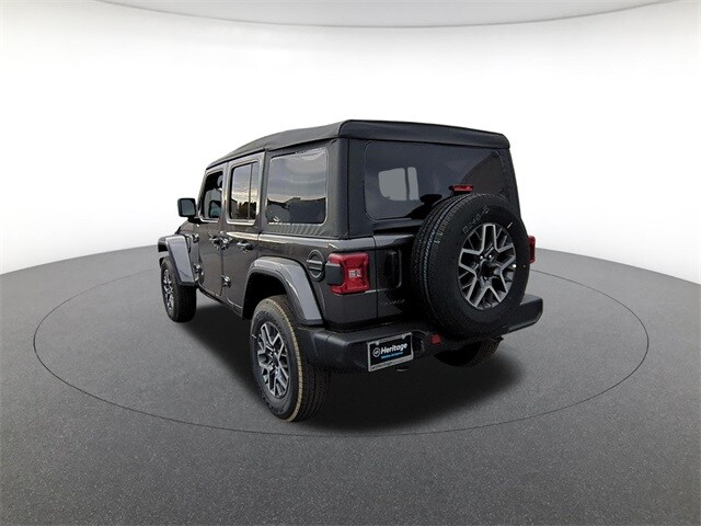2025 Jeep Wrangler Sahara photo 2