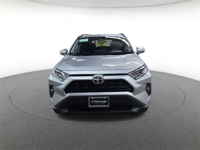2021 Toyota RAV4 Hybrid XLE photo 2