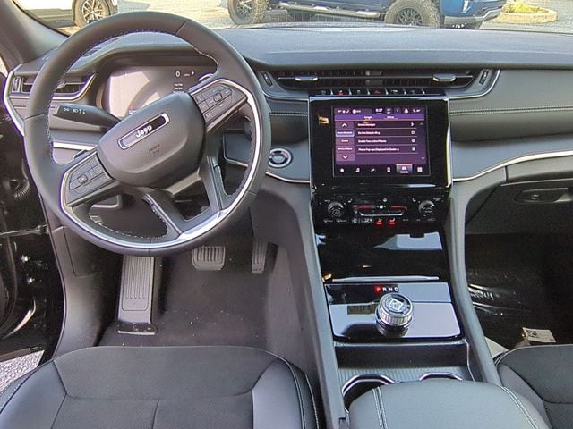 2025 Jeep Grand Cherokee Altitude - Photo 9