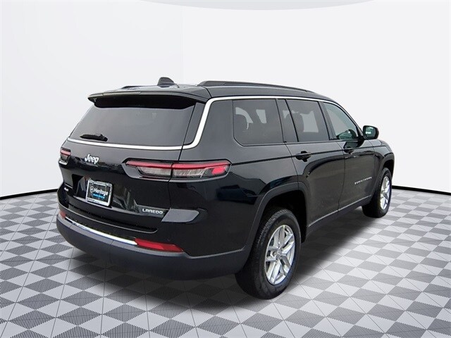 2025 Jeep Grand Cherokee Laredo photo 4