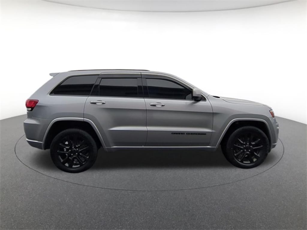Used 2018 Jeep Grand Cherokee Altitude SUV