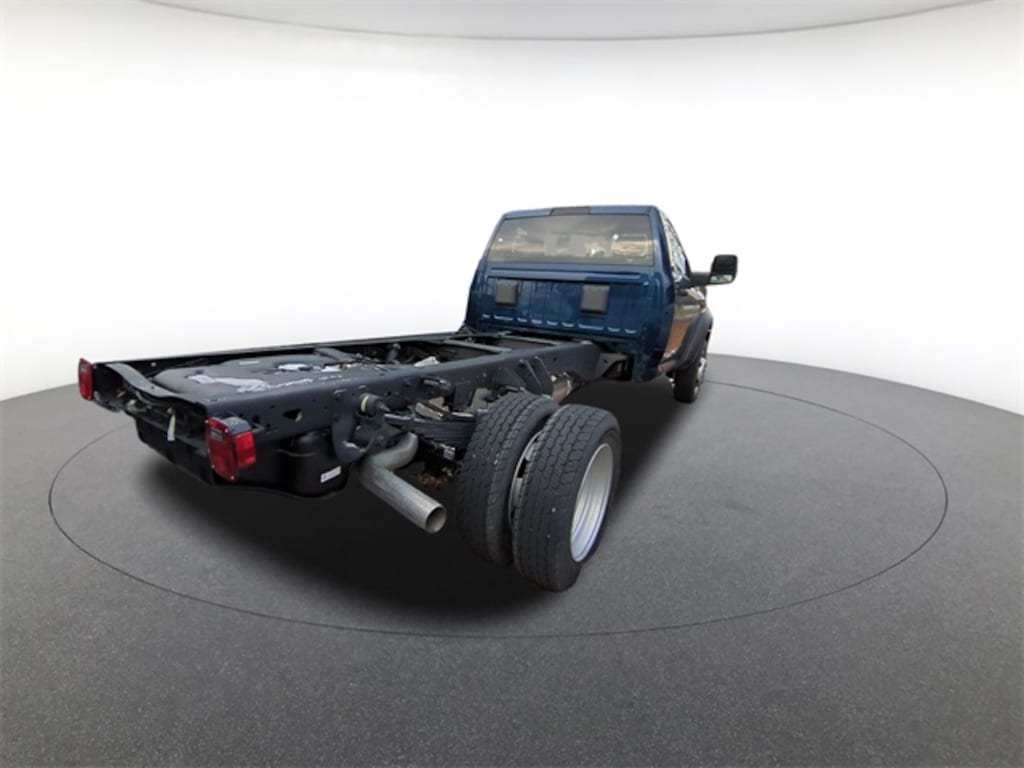 New 2024 Ram 5500 Chassis Cab Tradesman/SLT Pickup