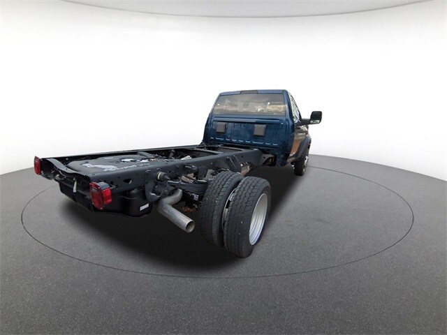 2024 Ram 5500 Tradesman SLT photo 2