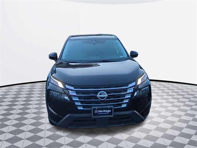 2024 Nissan Rogue SV photo 2