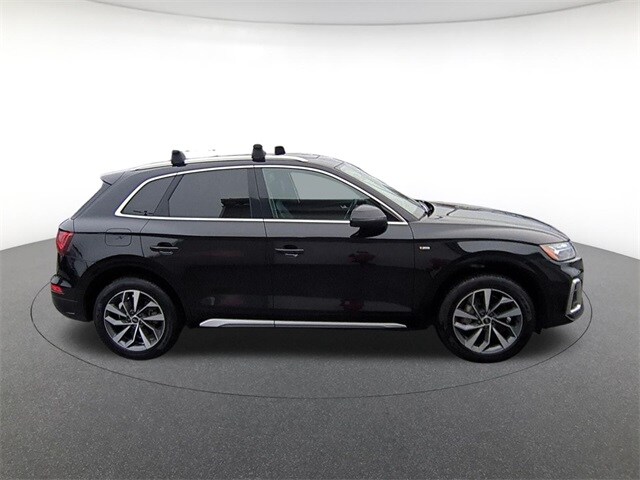 2023 Audi Q5 45 S line Premium photo 3