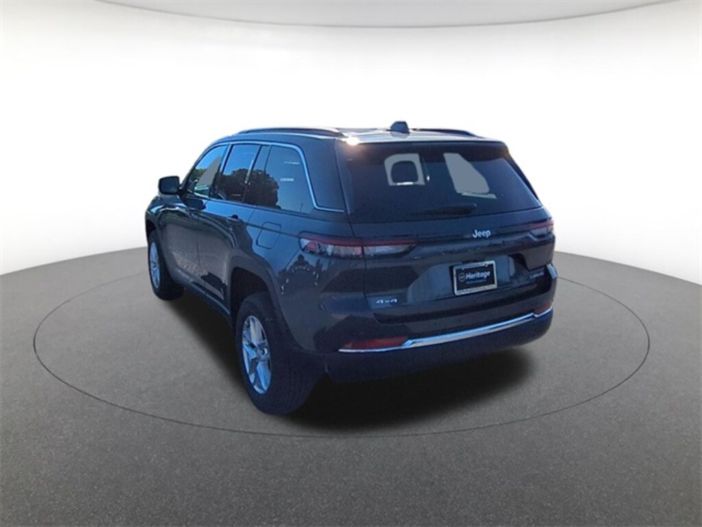 New 2025 Jeep Grand Cherokee Laredo Sport Utility