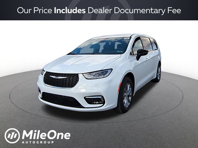 2026 Chrysler Pacifica Select AWD's photo