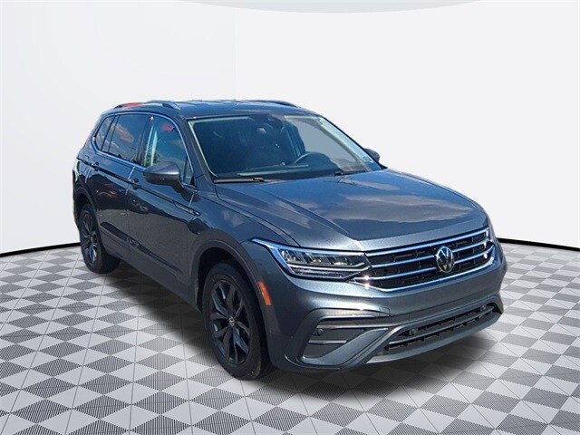 2024 Volkswagen Tiguan SE Wolfsburg Edition photo 3