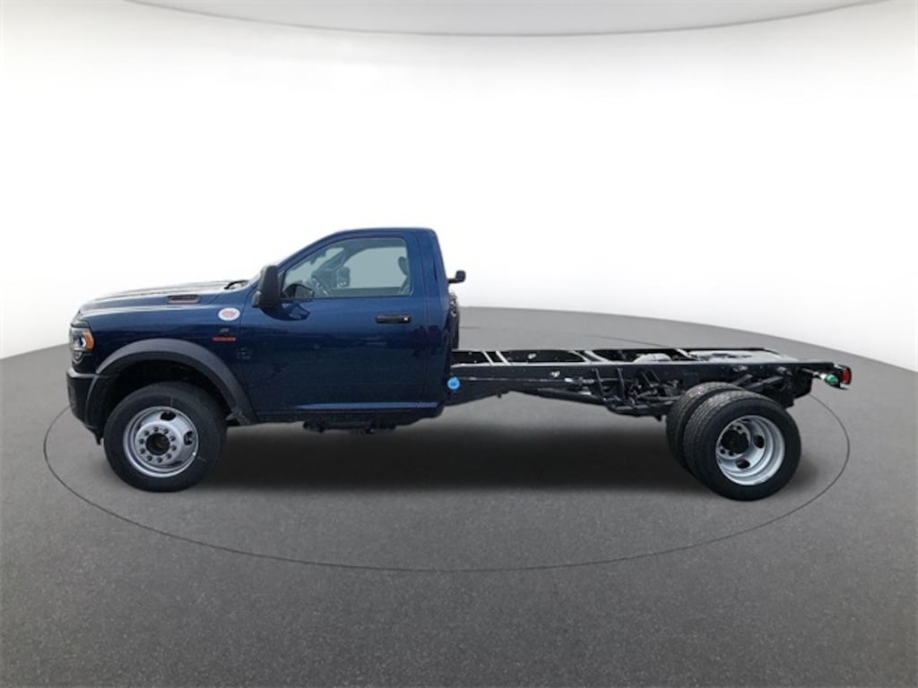 New 2024 Ram 5500 Chassis Cab Tradesman/SLT Pickup