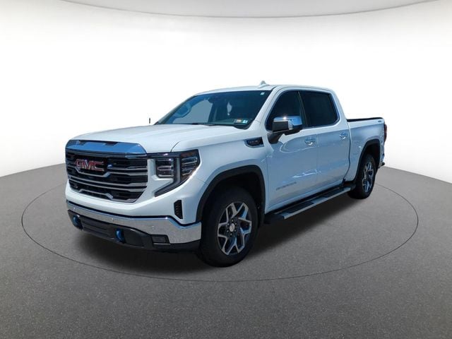 2025 GMC Sierra 4WD Crew Cab Short Box SLT's photo