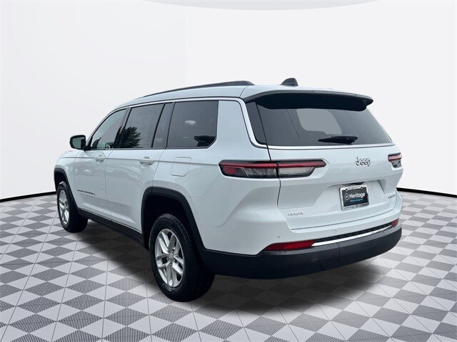 2025 Jeep Grand Cherokee Laredo Sport photo 3