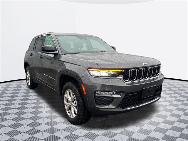 2022 Jeep Grand Cherokee Limited photo 3