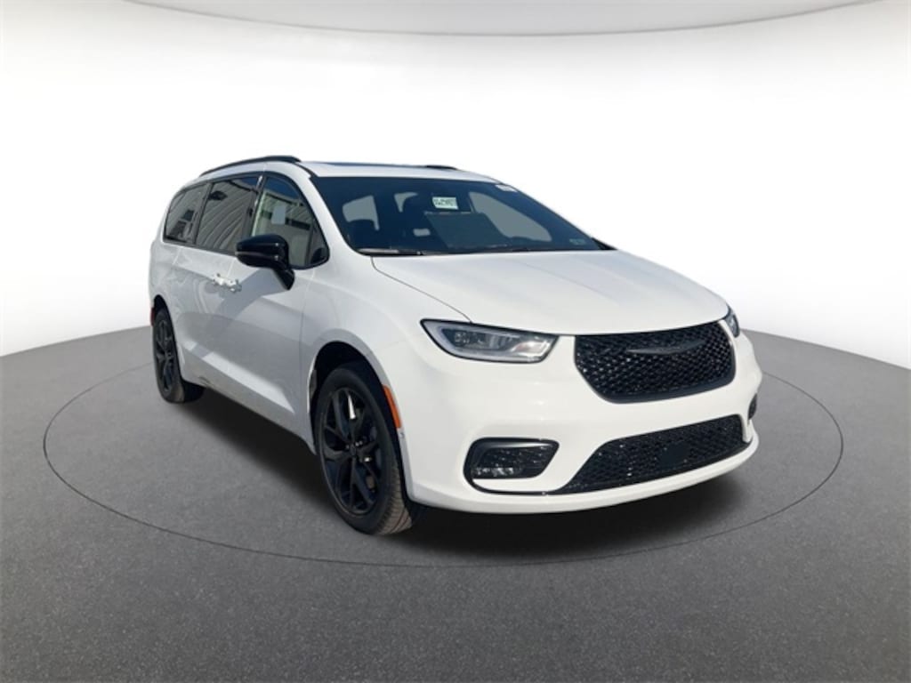 New 2026 Chrysler Pacifica Limited Passenger Van
