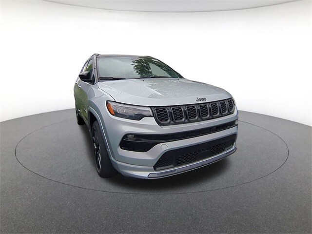 2025 Jeep Compass Limited photo 4