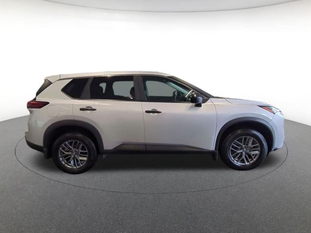 Used 2024 Nissan Rogue S SUV
