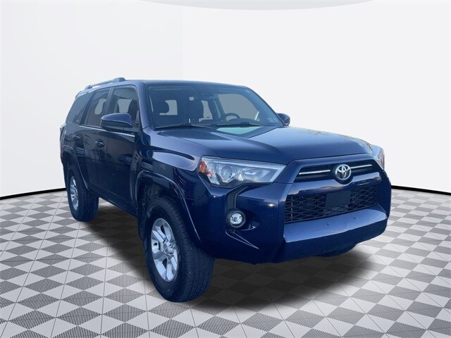 2022 Toyota 4Runner SR5 photo 2
