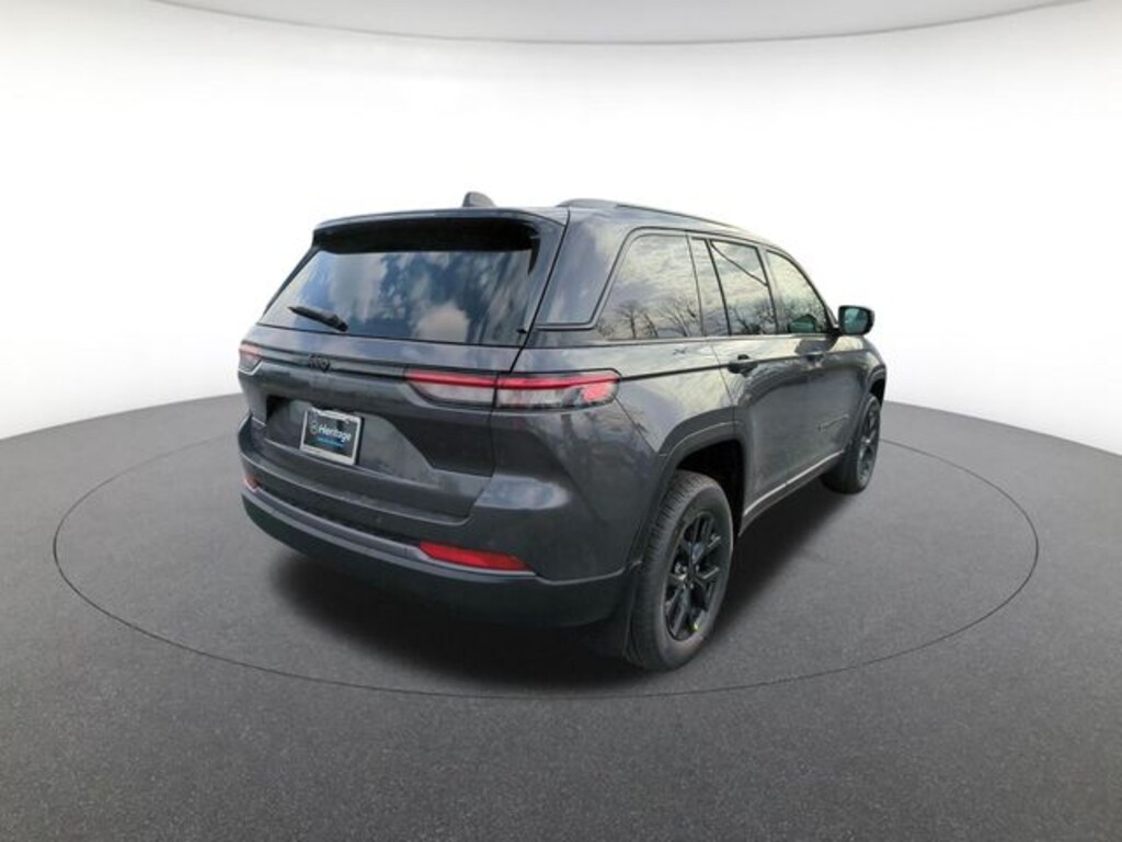 New 2026 Jeep Grand Cherokee Laredo Altitude Sport Utility