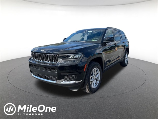2025 Jeep Grand Cherokee L Laredo's photo