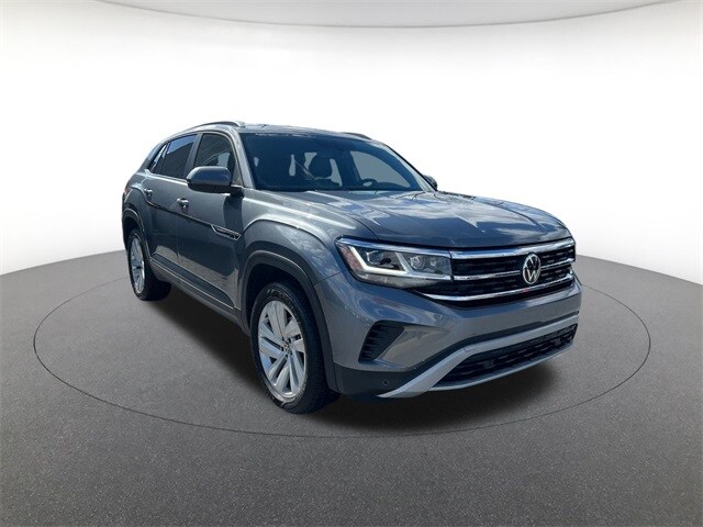 2022 Volkswagen Atlas Cross Sport V6 SE Technology photo 3