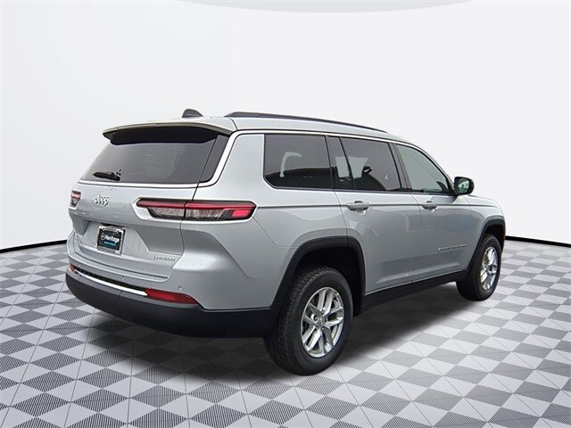2025 Jeep Grand Cherokee Laredo Sport photo 4