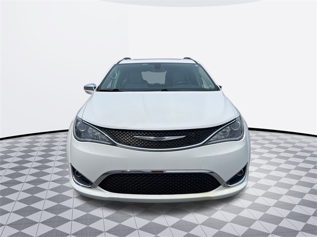 Used 2020 Chrysler Pacifica Limited with VIN 2C4RC1GG9LR109607 for sale in Harrisburg, PA