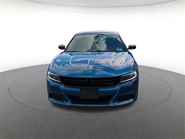 2022 Dodge Charger SXT photo 2