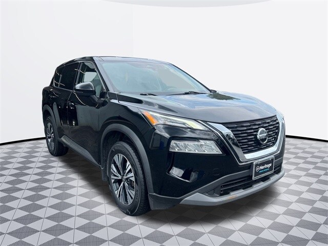 2021 Nissan Rogue SV photo 3