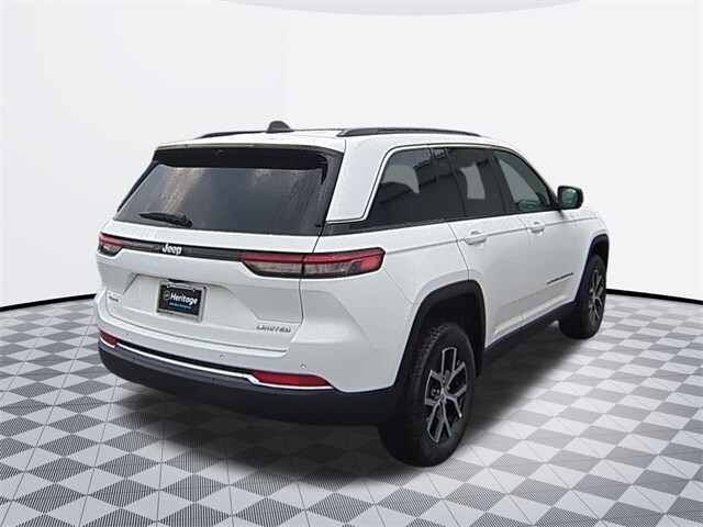 2025 Jeep Grand Cherokee Limited photo 3