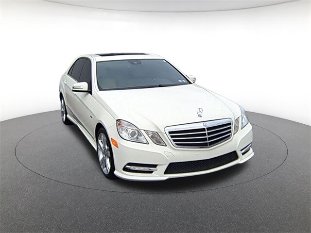 2012 Mercedes Benz E 350 Sedan photo 3