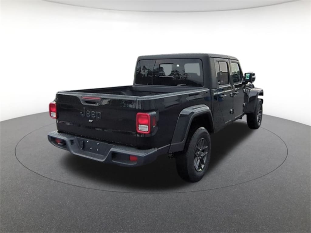 New 2025 Jeep Gladiator Sport Pickup
